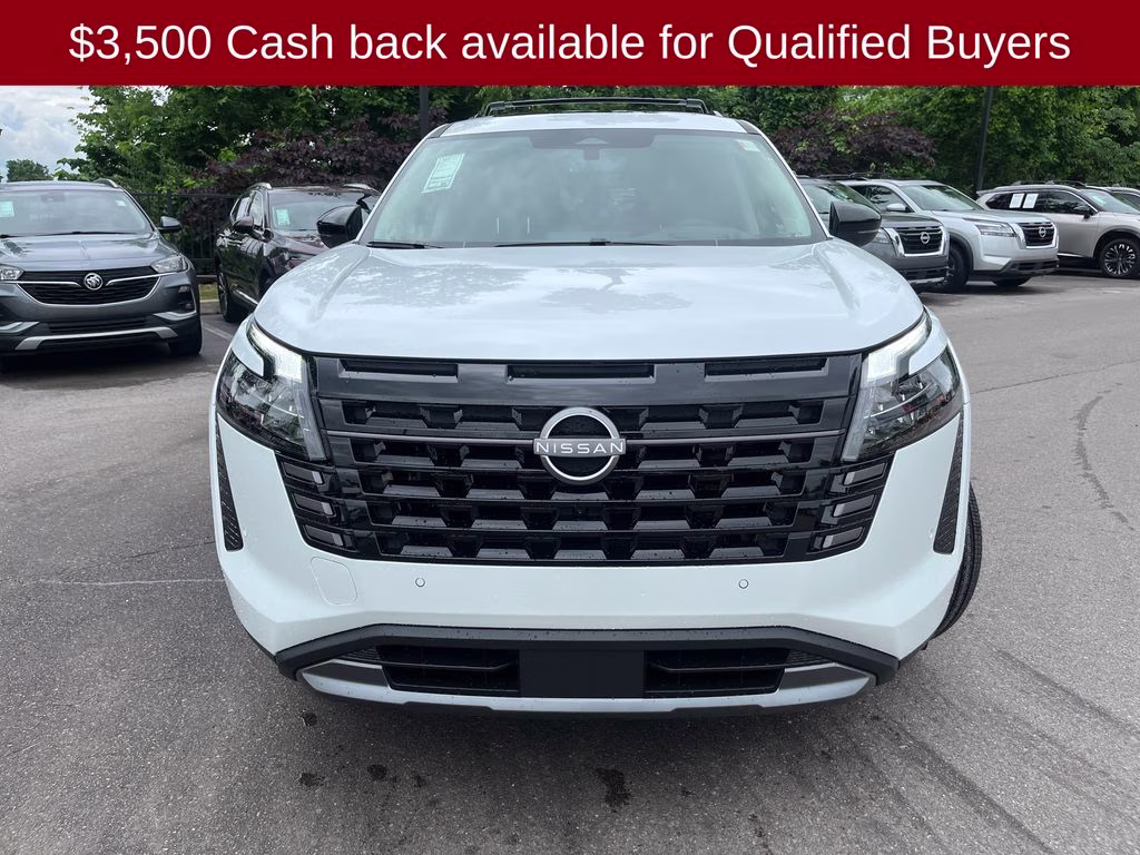 2026 Everest White Pearl Tricoat Nissan Pathfinder Platinum FWD SUV