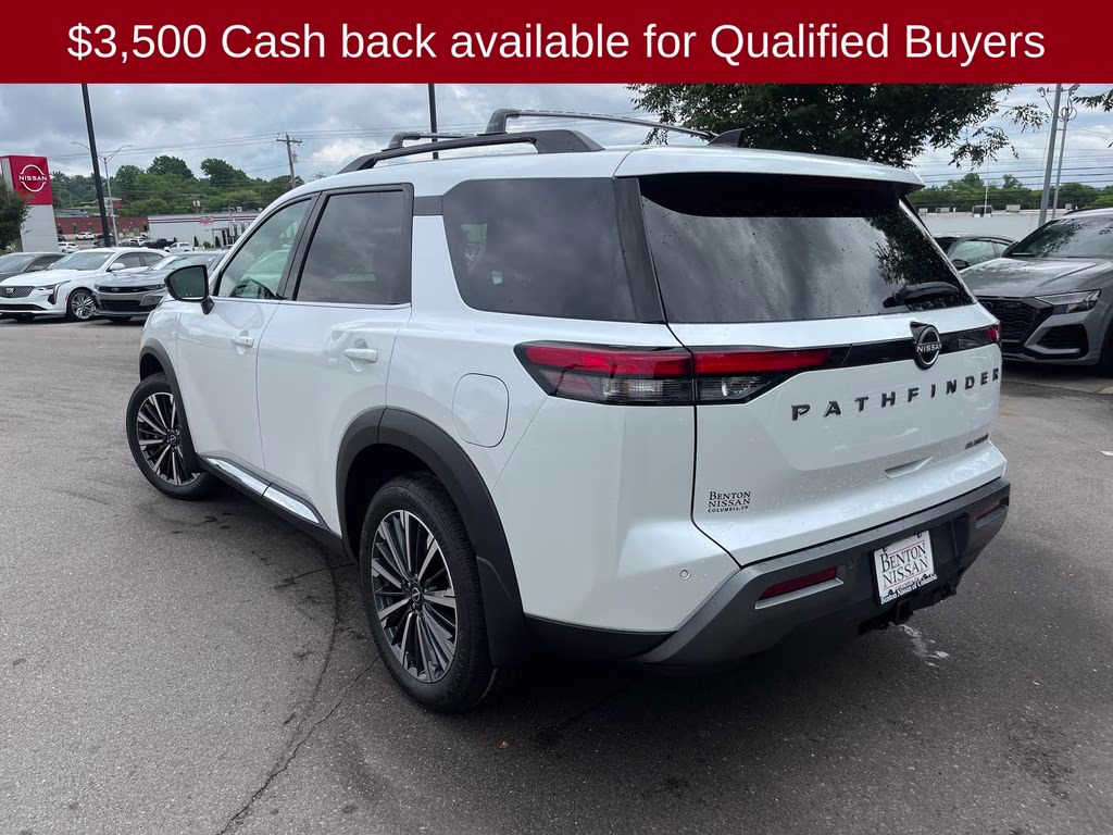 2026 Everest White Pearl Tricoat Nissan Pathfinder Platinum FWD SUV