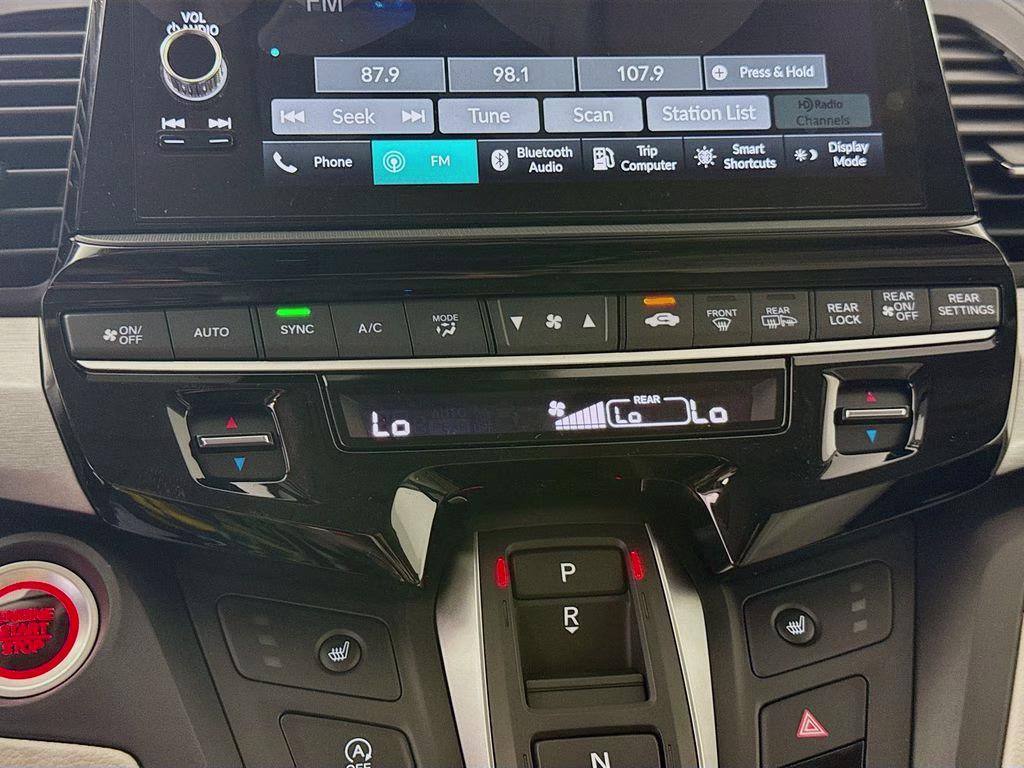 2026 Solar Silver Metallic Honda Odyssey EX-L FWD Van