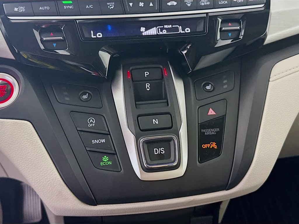 2026 Solar Silver Metallic Honda Odyssey EX-L FWD Van