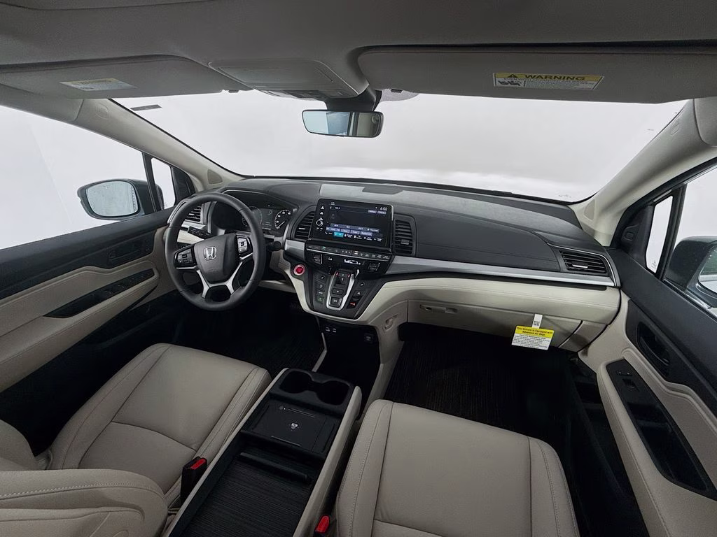 2026 Solar Silver Metallic Honda Odyssey EX-L FWD Van