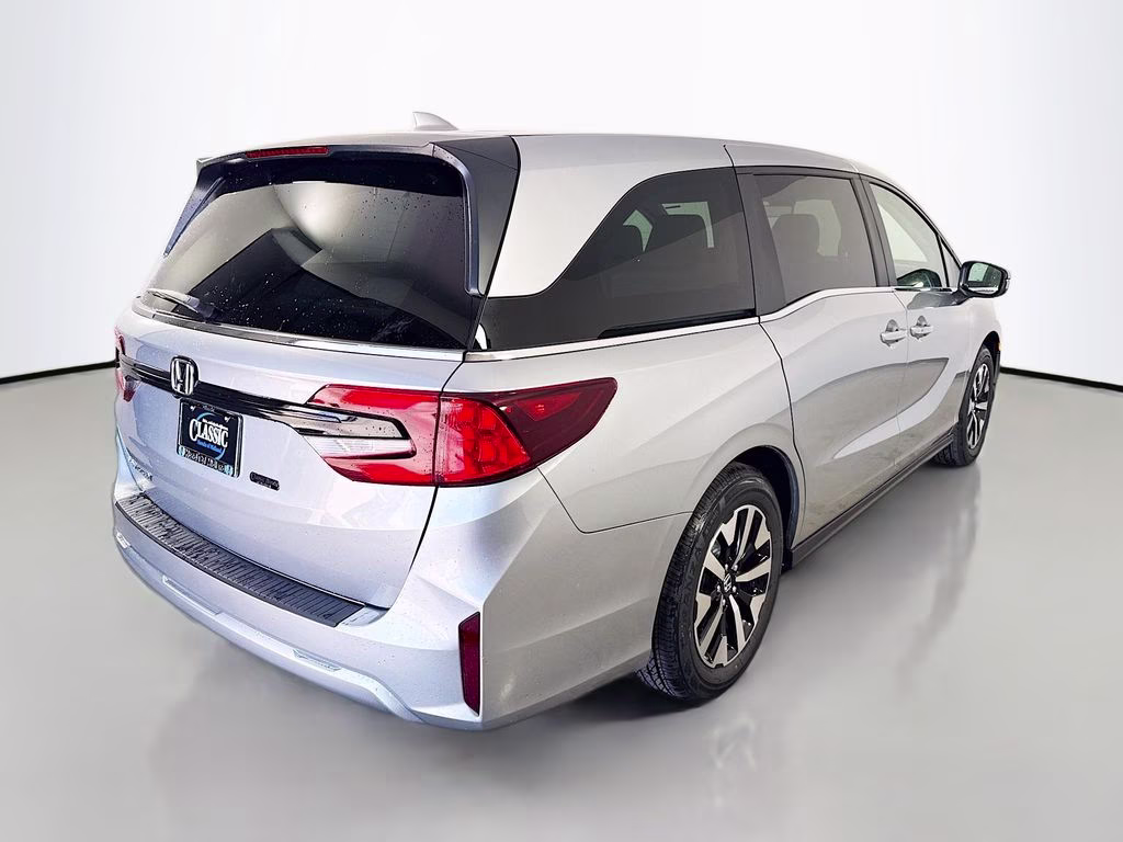 2026 Solar Silver Metallic Honda Odyssey EX-L FWD Van