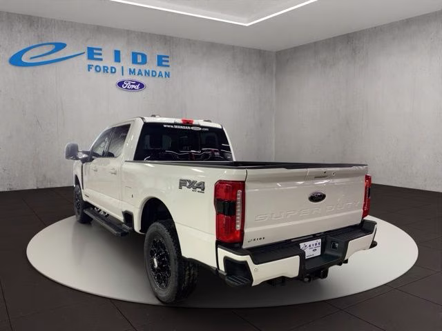 2026 Star White Metallic Tri-Coat Ford Super Duty F-350 SRW Lariat Black Appearance 4X4 Truck