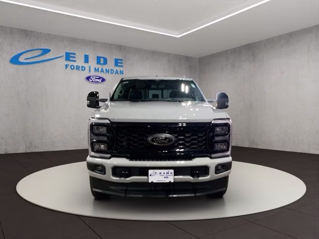 2026 Avalanche Ford Super Duty F-350 SRW Lariat Black Appearance 4X4 Truck