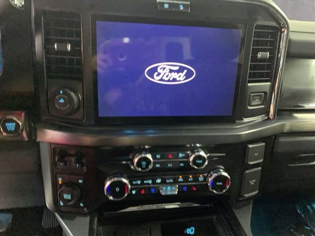 2026 Avalanche Ford Super Duty F-350 SRW Lariat Black Appearance 4X4 Truck