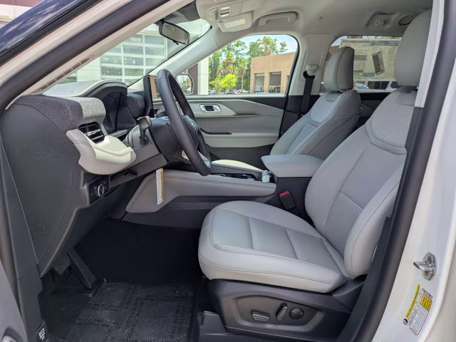 2026 White Ford Explorer Active RWD SUV