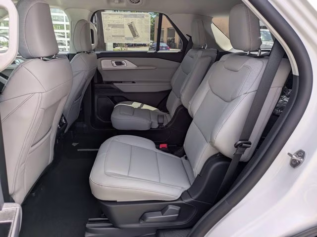 2026 White Ford Explorer Active RWD SUV