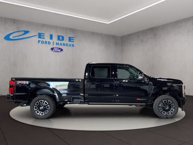 2026 Agate Black Metallic Ford Super Duty F-350 SRW Platinum 4X4 Truck