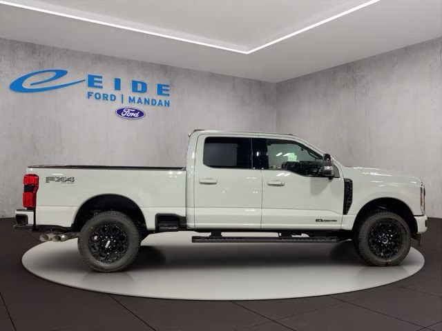 2026 Avalanche Ford Super Duty F-350 SRW Lariat Black Appearance 4X4 Truck