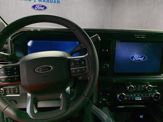 2026 Avalanche Ford Super Duty F-350 SRW Lariat Black Appearance 4X4 Truck