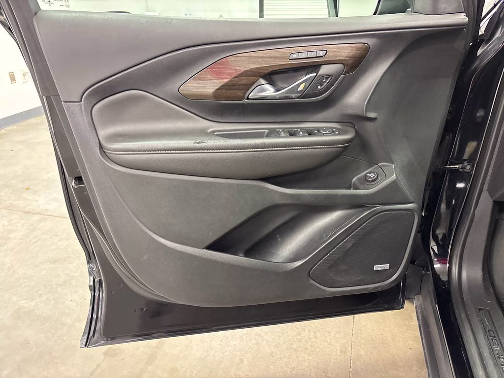2020 Ebony Twilight Metallic GMC Terrain Denali FWD SUV