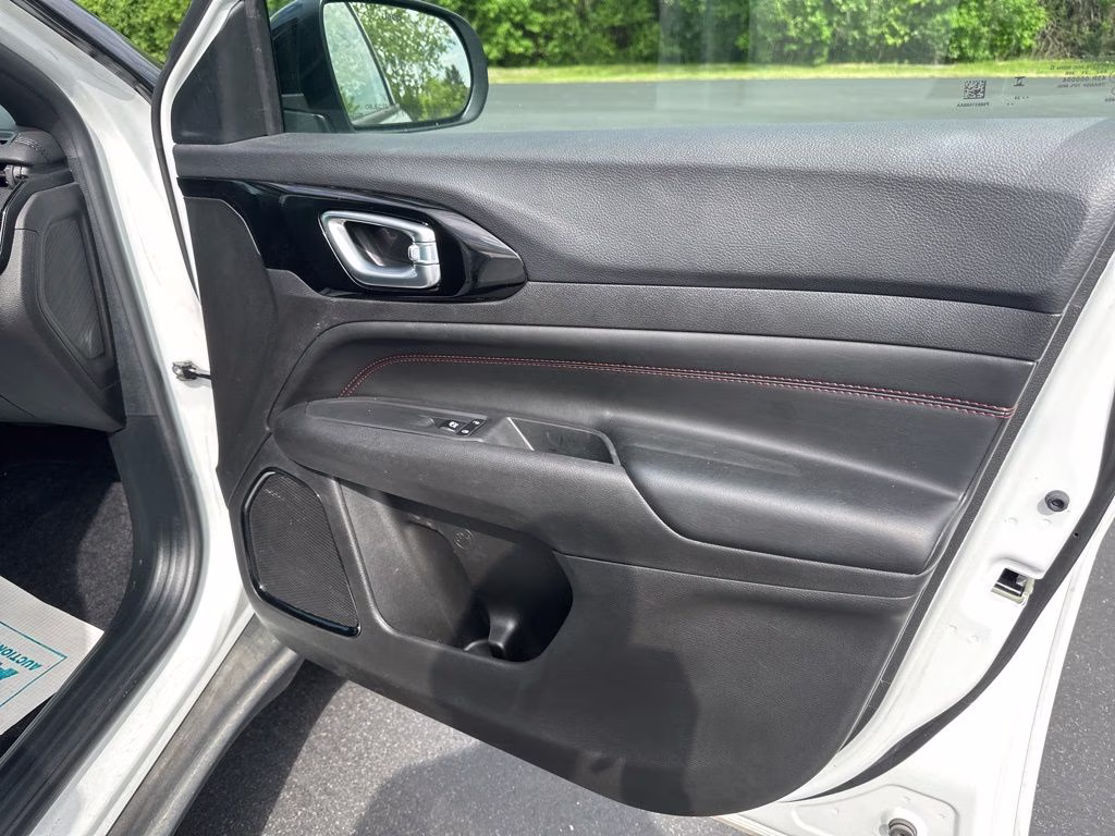 2024 Bright White Clearcoat Jeep Compass Trailhawk 4X4 SUV