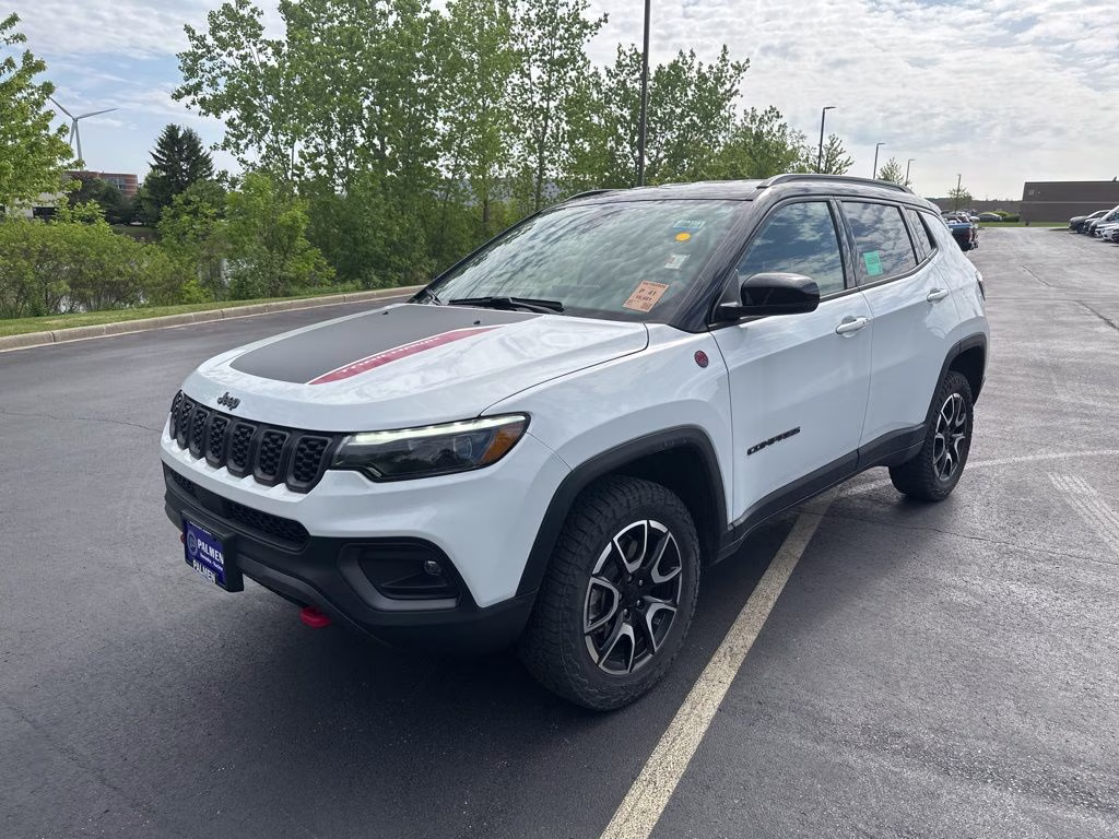 2024 Bright White Clearcoat Jeep Compass Trailhawk 4X4 SUV