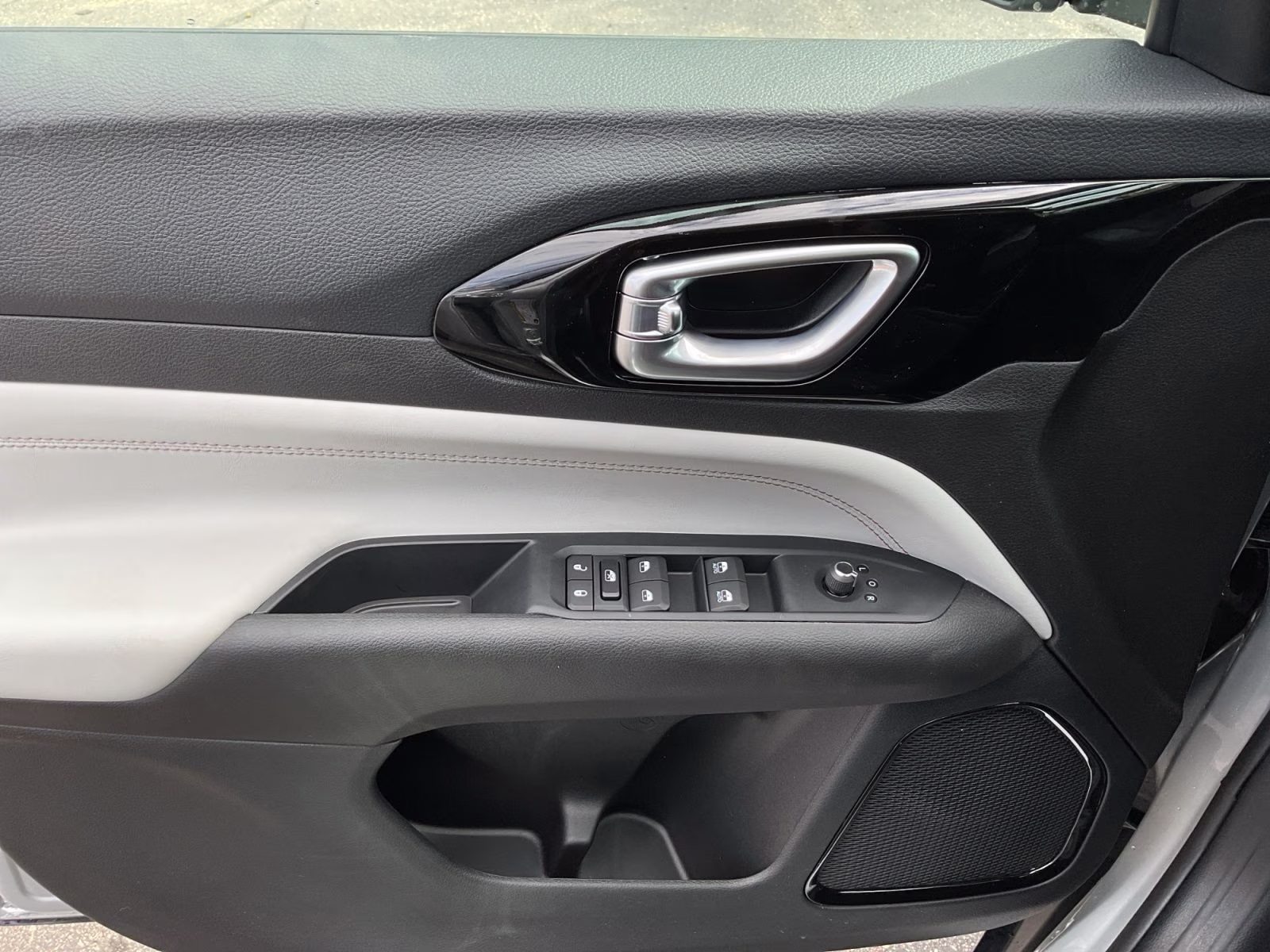 2026 Silver Zynith Metallic Clearcoat Jeep Compass Limited 4X4 SUV