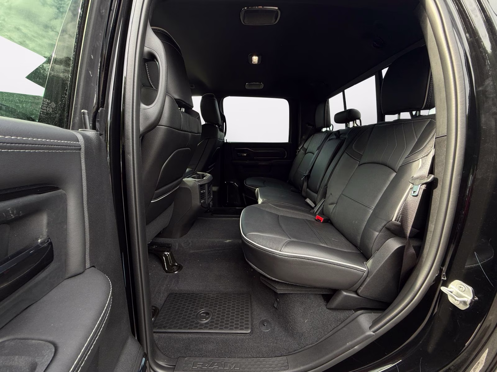 2026 Diamond Black Crystal Pearlcoat Ram 3500 Limited 4X4 Truck