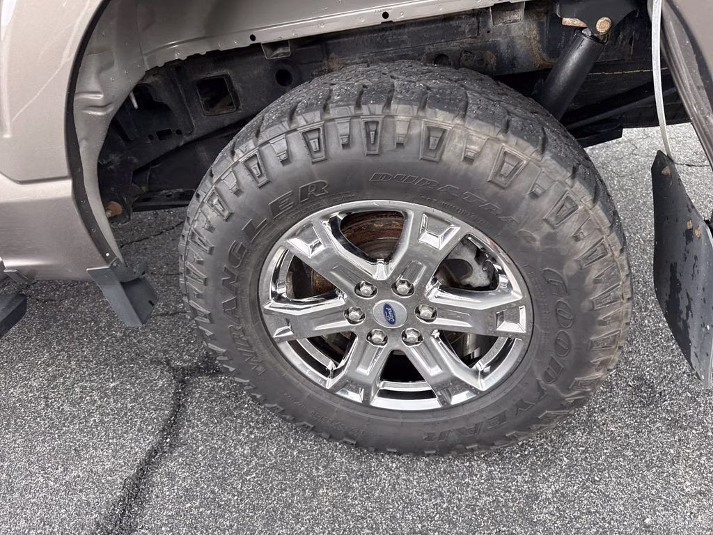 2023 Stone Gray Metallic Ford F-150 XLT 4X4 Truck