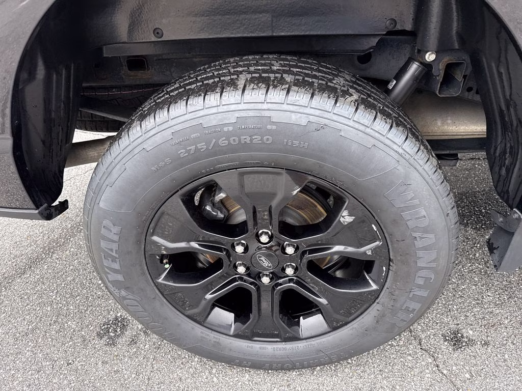 2023 Black Metallic Ford F-150 Lariat 4X4 Truck