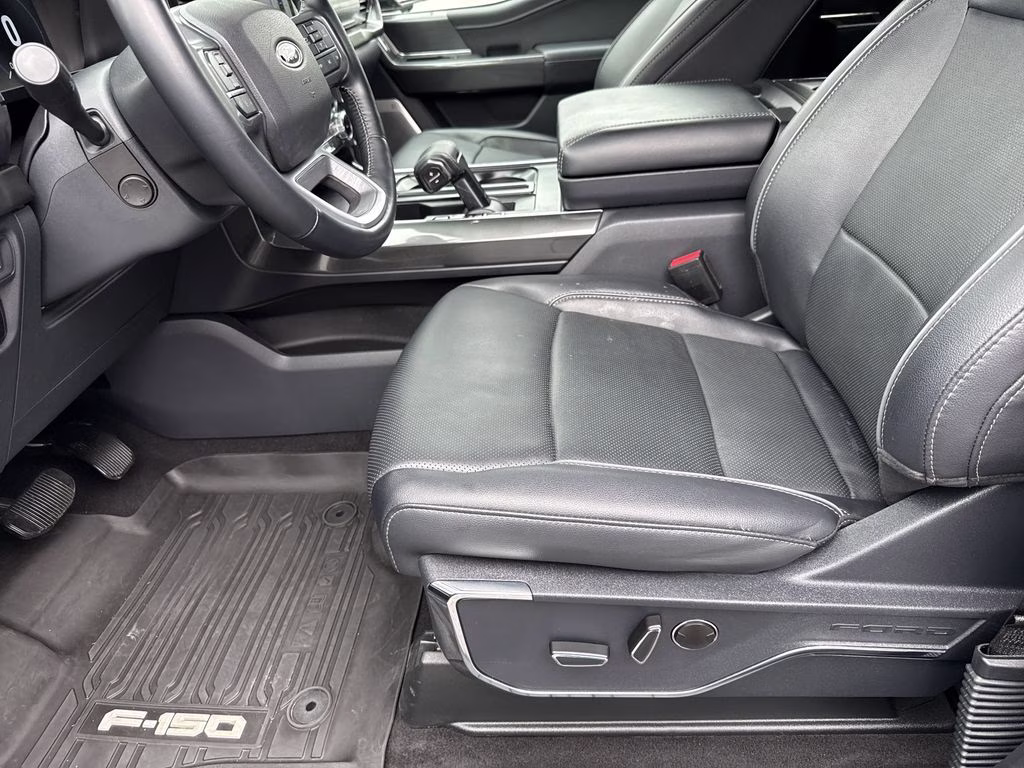 2023 Black Metallic Ford F-150 Lariat 4X4 Truck