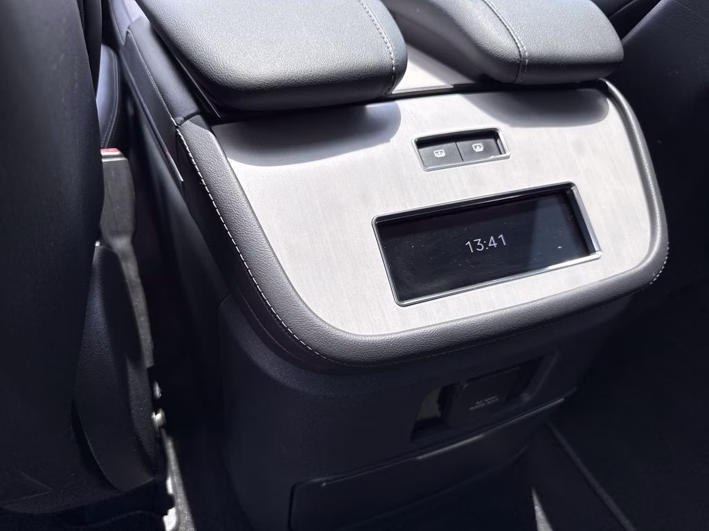 2025 Crystal White Lincoln Navigator L Reserve 4X4 SUV