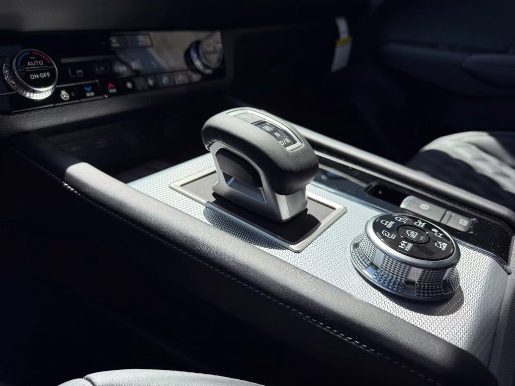 2026 Moonrock Gray Nissan Rogue Plug-In Hybrid Platinum AWD SUV