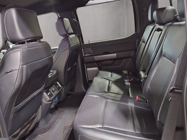 2025 Space White Metallic Ford F-150 Lariat 4X4 Truck