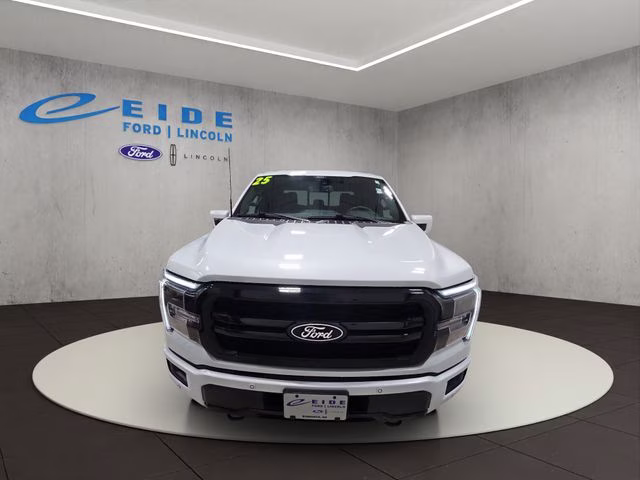 2025 Space White Metallic Ford F-150 Lariat 4X4 Truck