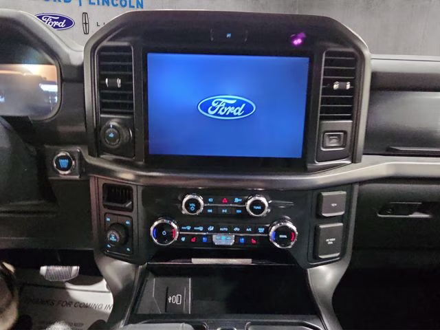 2025 Space White Metallic Ford F-150 Lariat 4X4 Truck