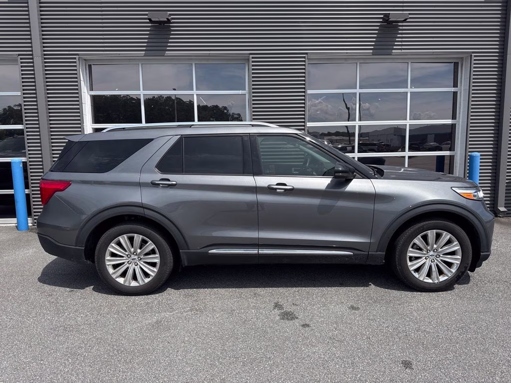 2023 Carbonized Gray Metallic Ford Explorer Limited RWD SUV
