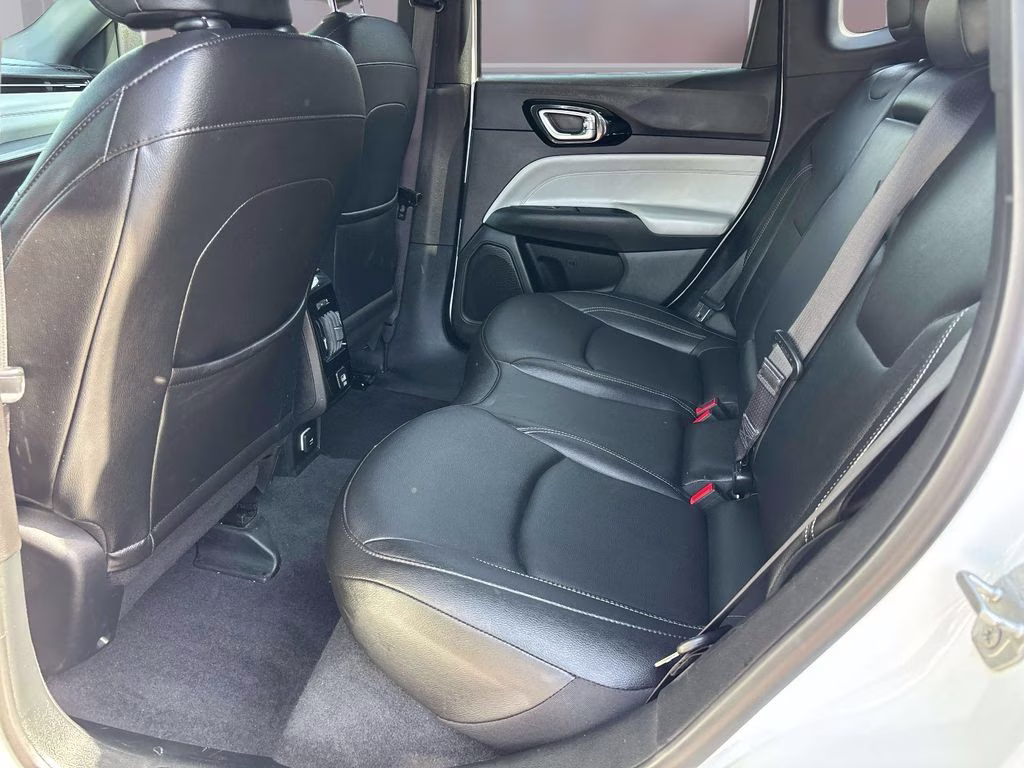 2025 Bright White Clearcoat Jeep Compass Limited 4X4 SUV
