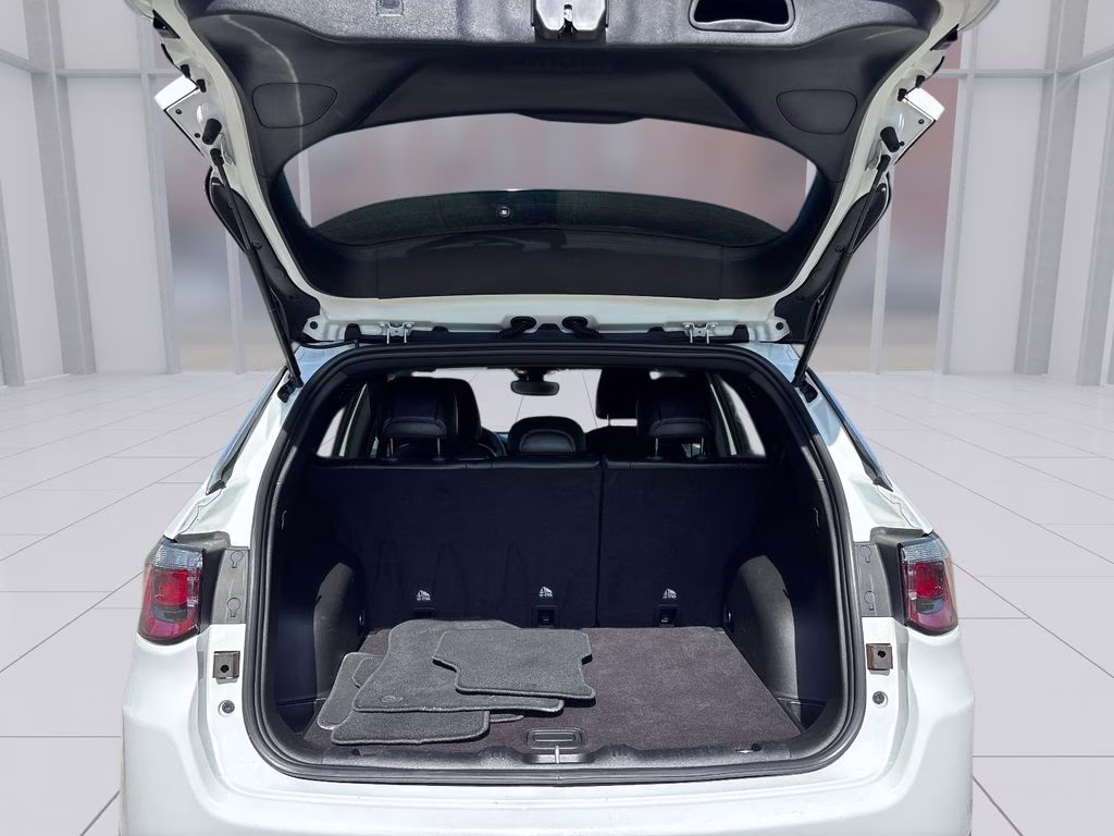 2025 Bright White Clearcoat Jeep Compass Limited 4X4 SUV