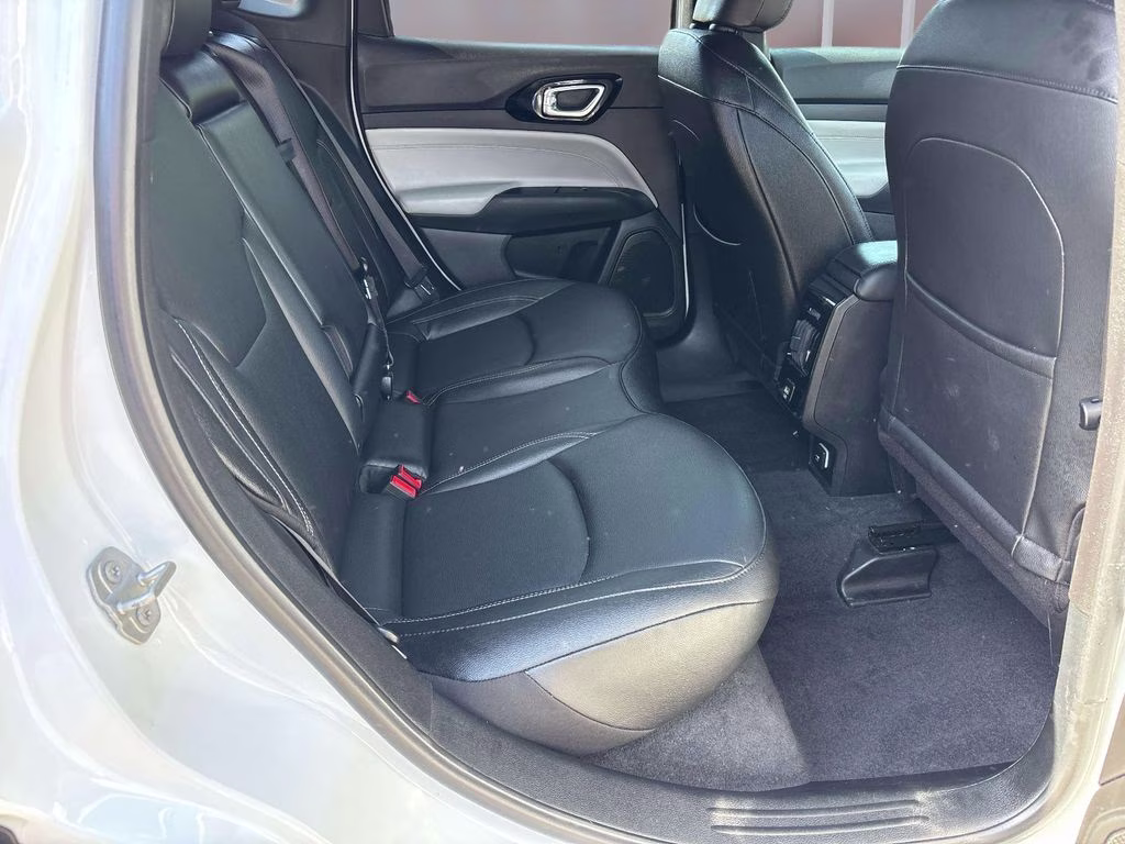 2025 Bright White Clearcoat Jeep Compass Limited 4X4 SUV