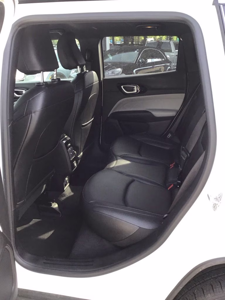 2025 Bright White Clearcoat Jeep Compass Limited 4X4 SUV