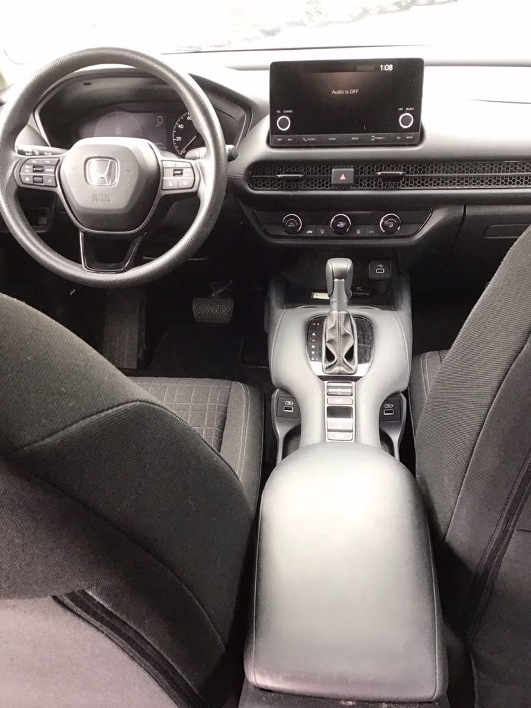 2023 White Honda HR-V LX AWD SUV