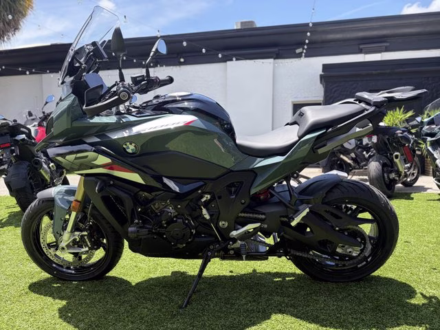 2026 BMW S1000 XR