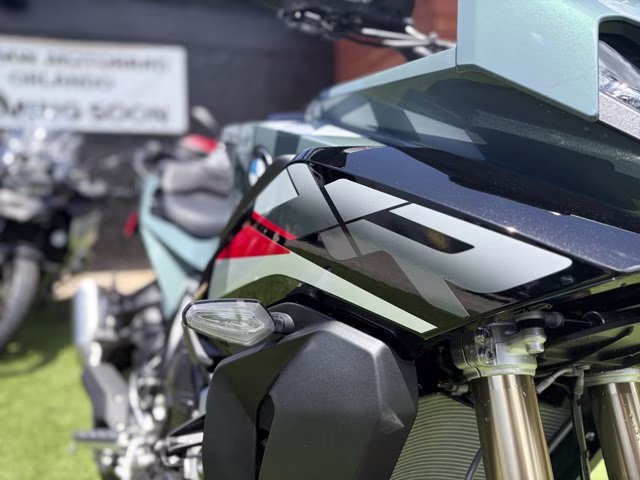 2026 BMW S1000 XR