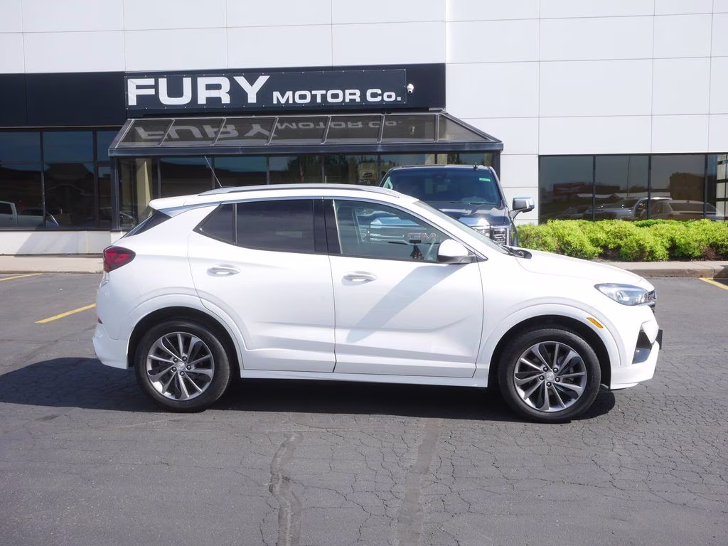 2022 White Buick Encore GX Essence AWD SUV