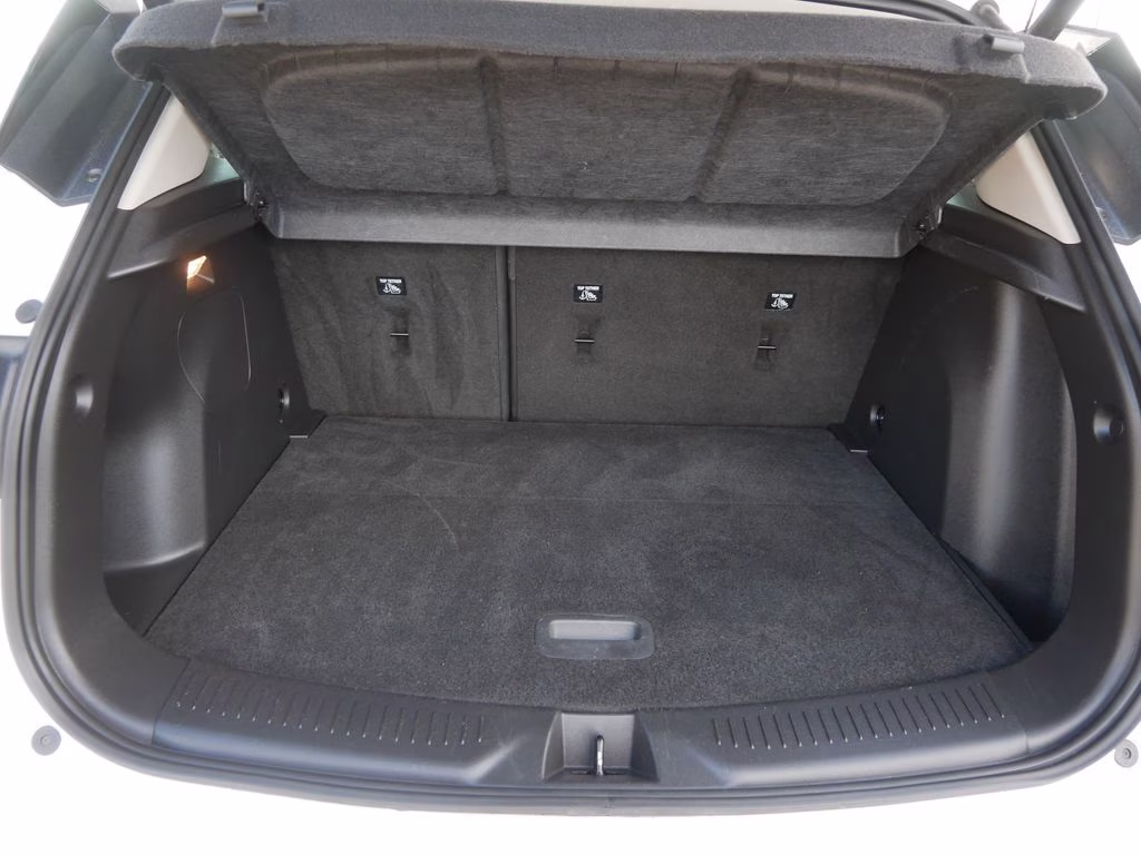 2022 White Buick Encore GX Essence AWD SUV