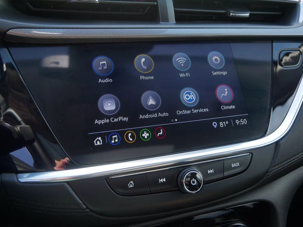2022 White Buick Encore GX Essence AWD SUV