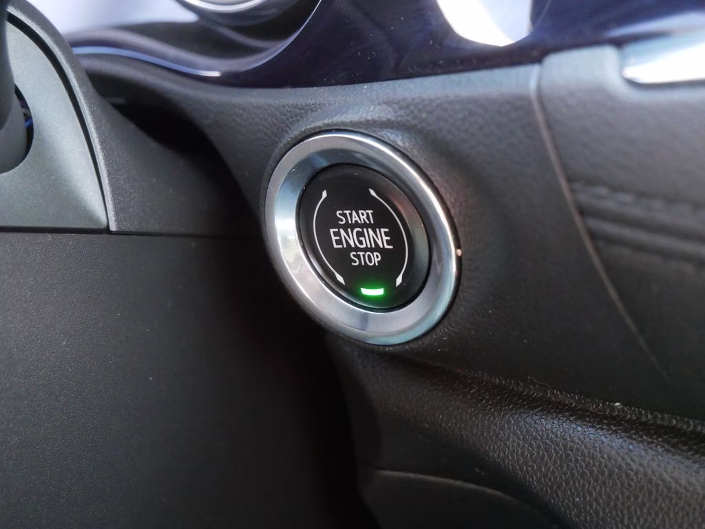 2022 White Buick Encore GX Essence AWD SUV