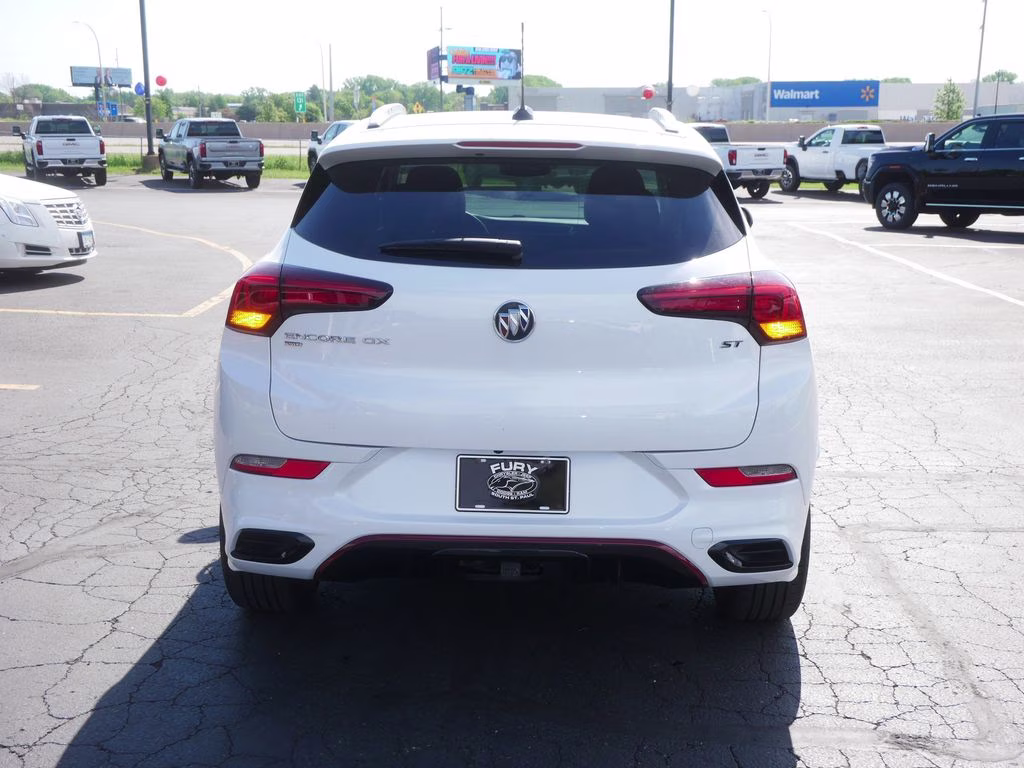 2022 White Buick Encore GX Essence AWD SUV
