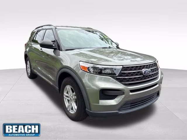 2020 Silver Spruce Metallic Ford Explorer XLT RWD SUV