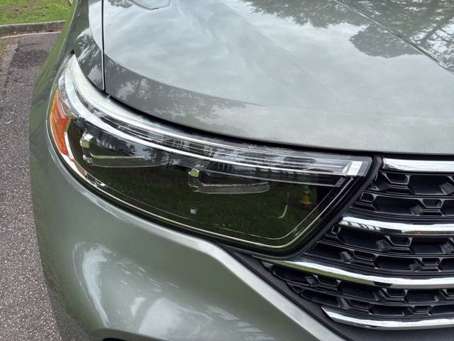 2020 Silver Spruce Metallic Ford Explorer XLT RWD SUV