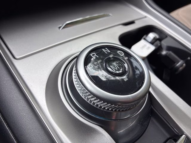 2020 Silver Spruce Metallic Ford Explorer XLT RWD SUV