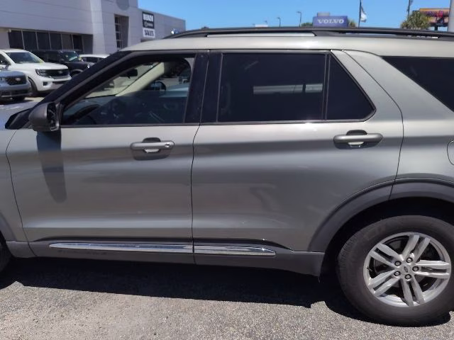2020 Silver Spruce Ford Explorer XLT RWD SUV