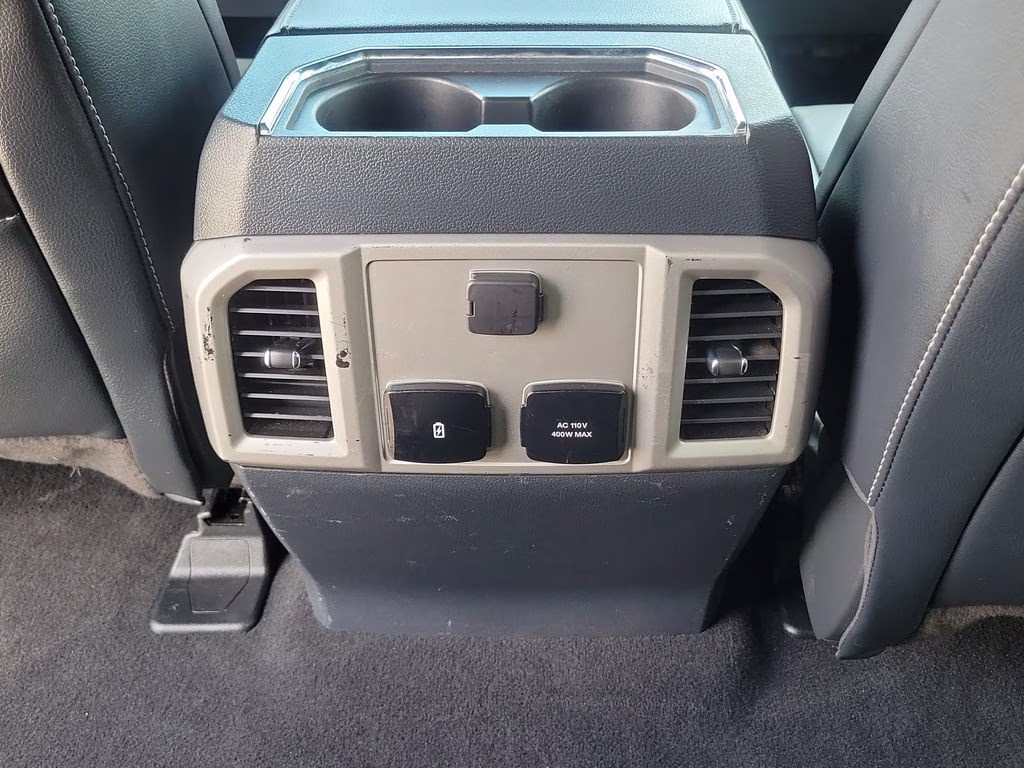 2022 Gray Metallic Ford Super Duty F-350 SRW Lariat 4X4 Truck
