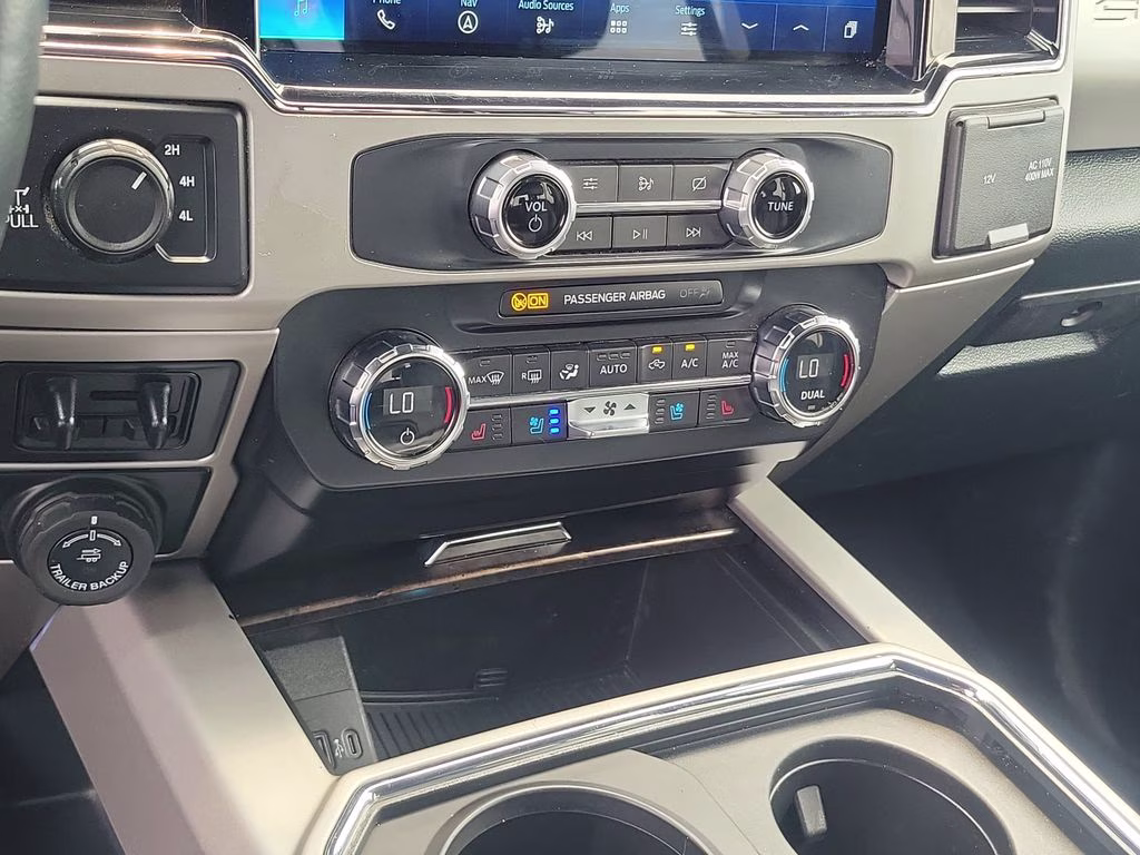2022 Gray Metallic Ford Super Duty F-350 SRW Lariat 4X4 Truck