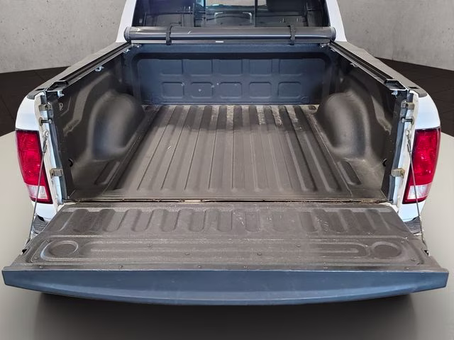 2016 Bright White Clearcoat Ram 1500 Big Horn 4X4 Truck