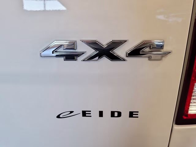 2016 Bright White Clearcoat Ram 1500 Big Horn 4X4 Truck