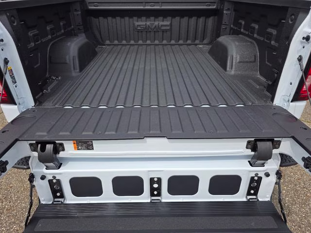 2026 Glacier White Tricoat GMC Sierra 1500 Denali 4X4 Truck