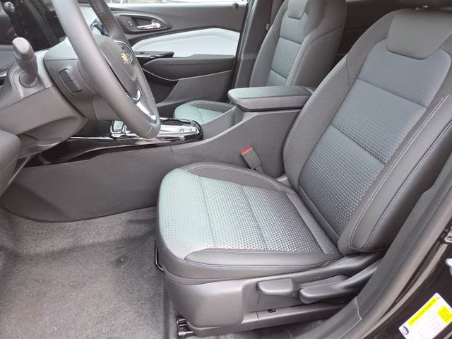 2026 Mosaic Black Metallic Chevrolet Trax LT FWD SUV